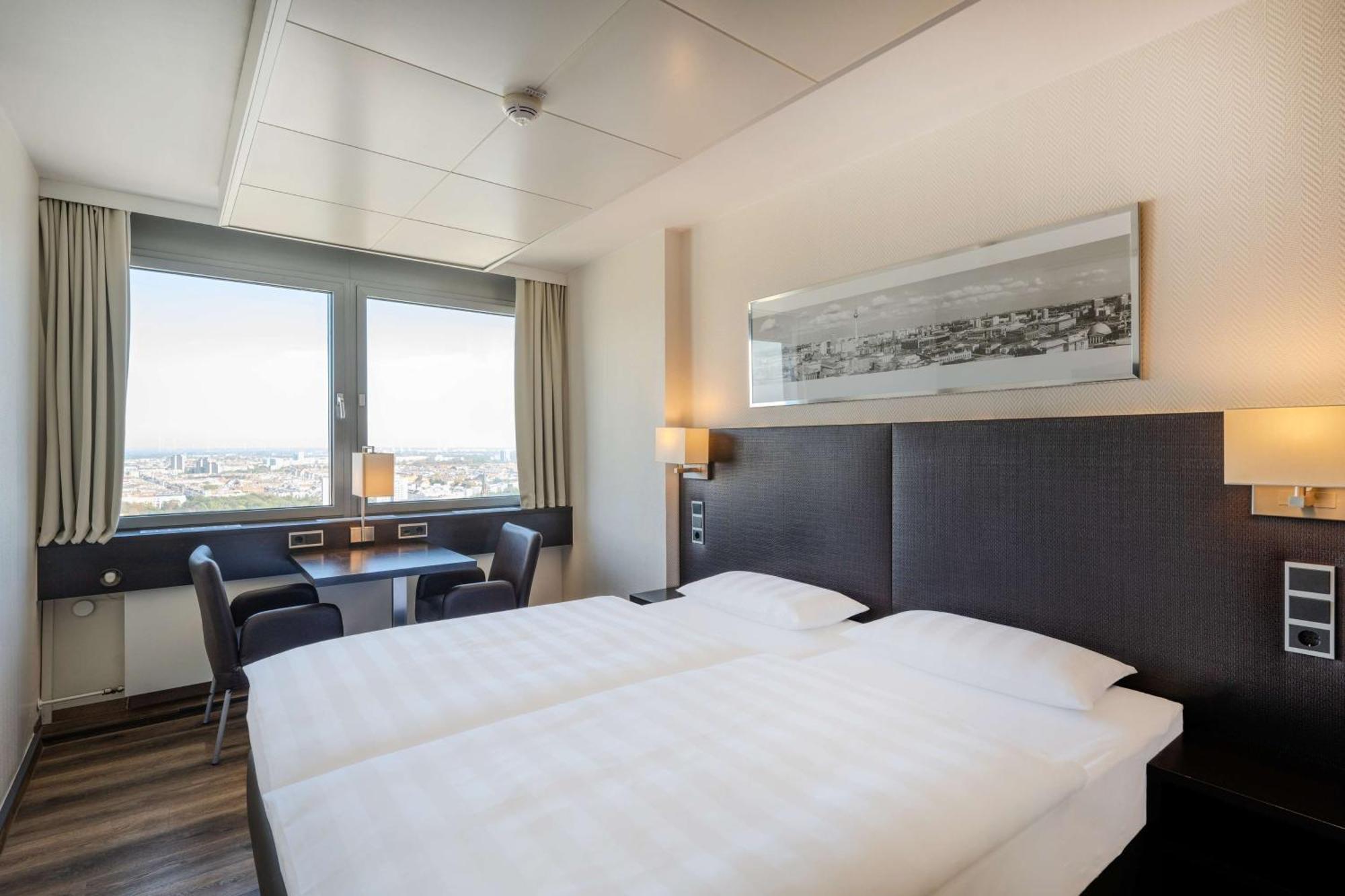 Park Inn By Radisson Berlin Alexanderplatz Buitenkant foto